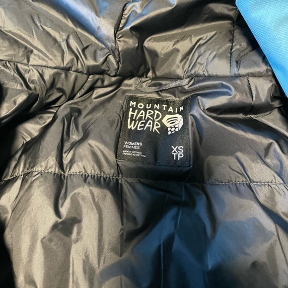 Mountain Hardware Ski Jacket - Picture 2 of 2